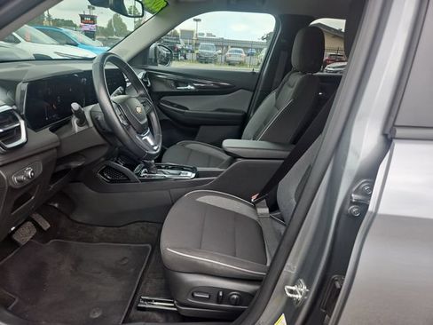 Used 2024 Chevrolet TrailBlazer LT w/ Convenience Package AWD/4WD image 10