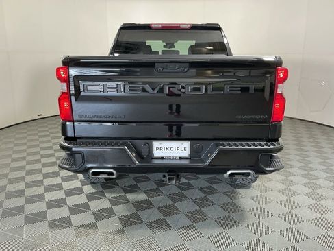 Used 2024 Chevrolet Silverado 1500 Custom Trail Boss w/ LPO, Dark Essentials Package AWD/4WD image 6