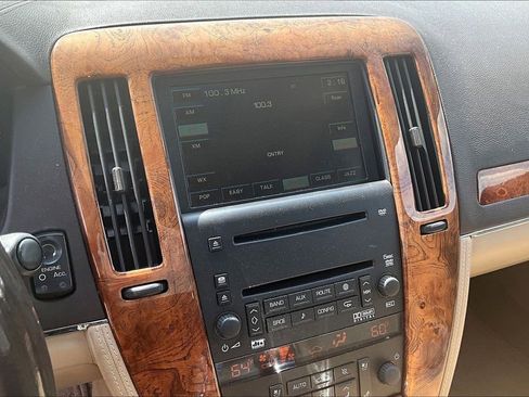 Used 2007 Cadillac STS V8 w/ Preferred Equipment Group AWD/4WD image 6
