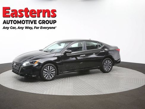 Used 2023 Nissan Altima 2.5 SV w/ SV Premium Package AWD/4WD image 58