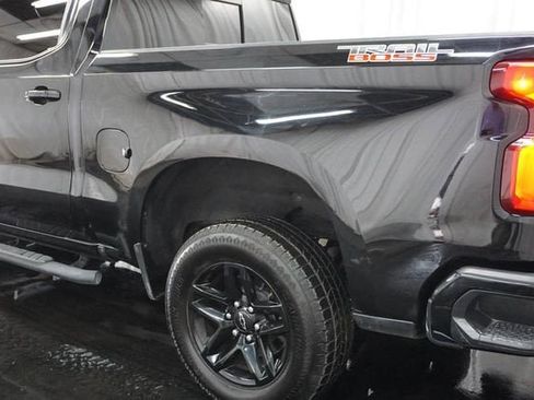 Used 2021 Chevrolet Silverado 1500 LT Trail Boss w/ Convenience Package II AWD/4WD image 6