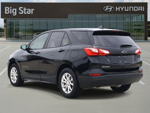 Used 2021 Chevrolet Equinox LS w/ LS Convenience Package FWD image 3
