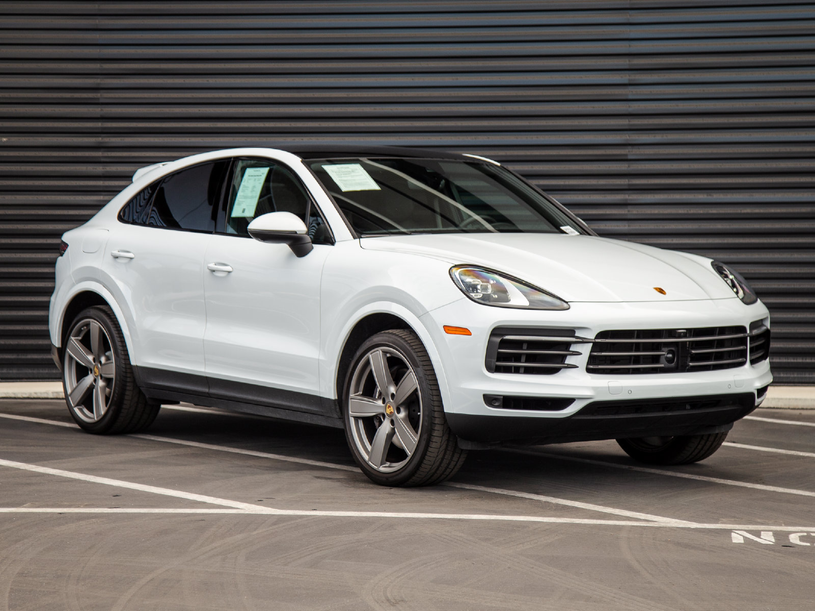 Certified 2023 Porsche Cayenne Platinum Edition AWD/4WD image 9