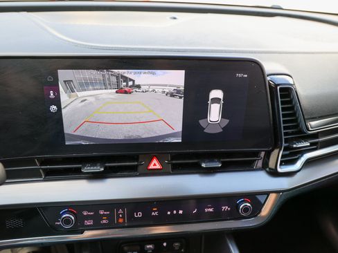 Used 2025 Kia Sportage EX FWD image 20