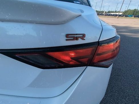 Used 2024 Nissan Sentra SR FWD image 7