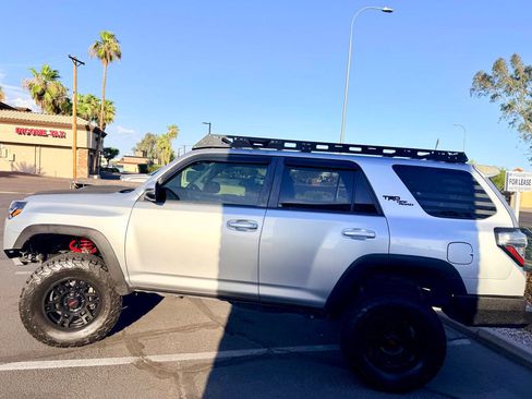 Used 2019 Toyota 4Runner TRD Off-Road Premium AWD/4WD image 5