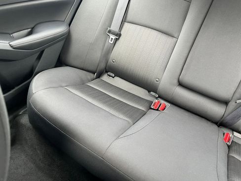 Used 2025 Nissan Altima 2.5 SV FWD image 40
