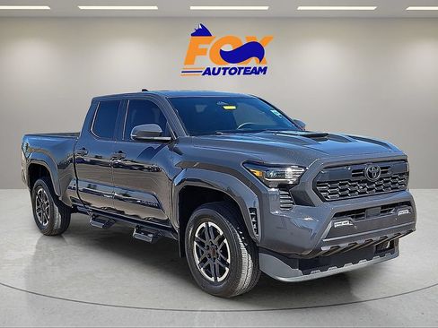 Used 2024 Toyota Tacoma TRD Sport w/ TRD Sport Upgrade Package AWD/4WD image 6