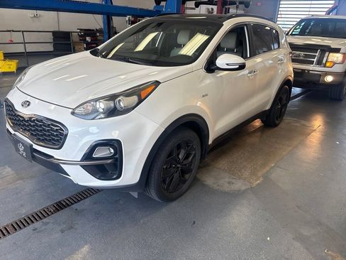 Used 2020 Kia Sportage S w/ S Sunroof Package AWD/4WD image 2