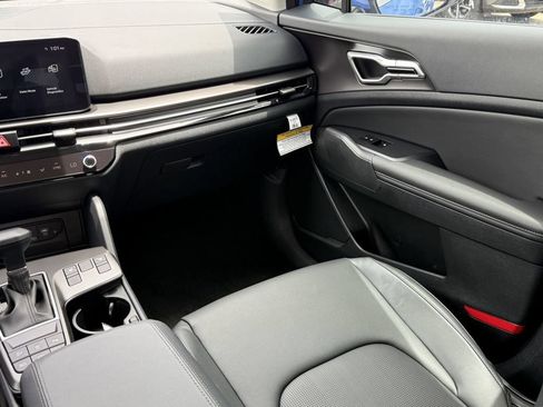Certified 2026 Kia Sportage EX AWD/4WD image 18