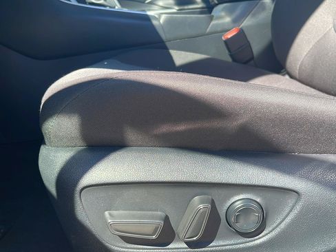 Used 2025 Toyota RAV4 XLE AWD/4WD image 20