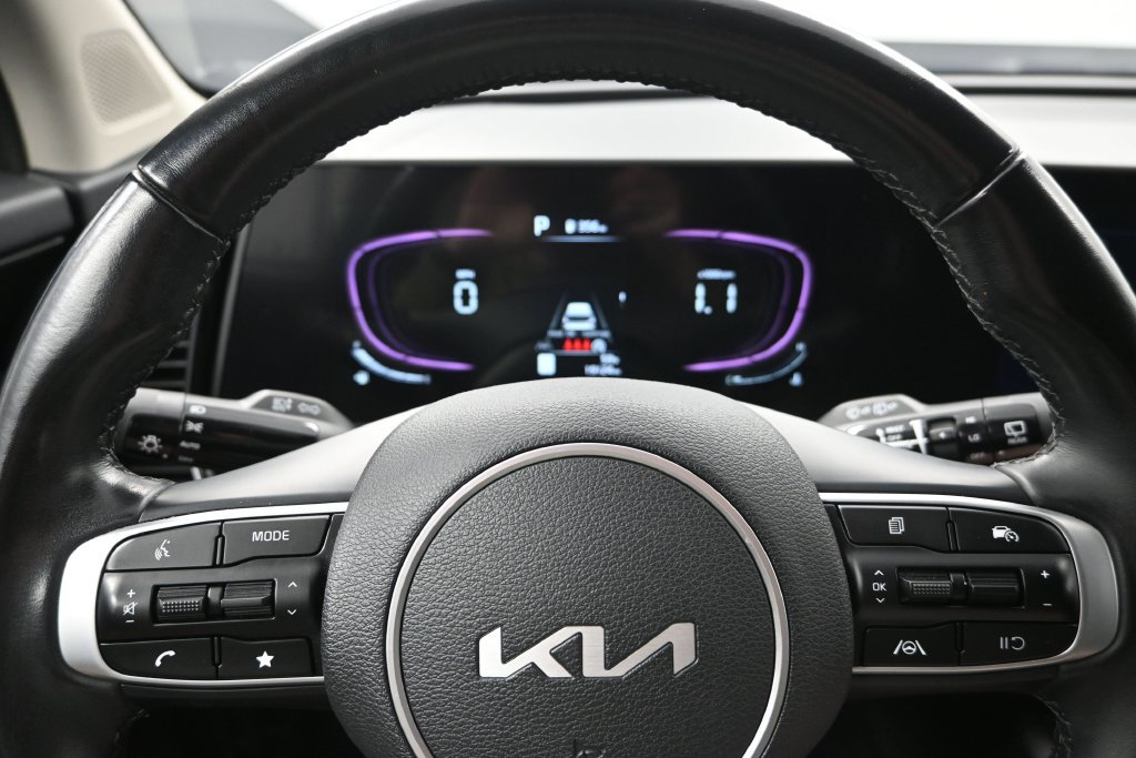 Certified 2024 Kia Sportage EX FWD image 14