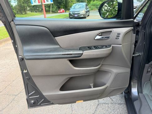 Used 2016 Honda Odyssey Touring image 38