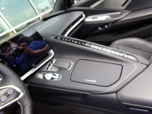 Used 2024 Chevrolet Corvette Z06 RWD image 20