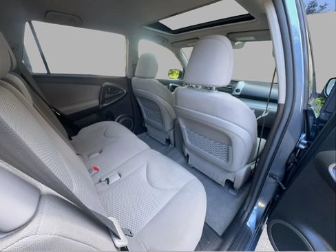 Used 2012 Toyota RAV4 FWD w/ Upgrade Value Pkg image 31