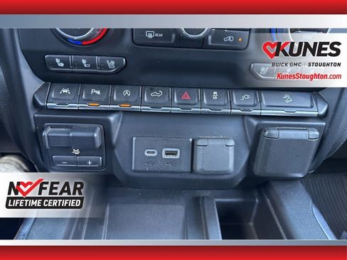 Used 2019 Chevrolet Silverado 1500 High Country image 30