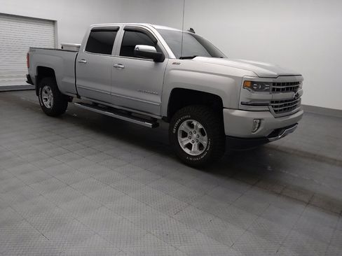 Used 2017 Chevrolet Silverado 1500 LTZ Z71 w/ LTZ Plus Package AWD/4WD image 11