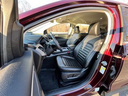 Certified 2024 Ford Edge SEL w/ Convenience Package image 17