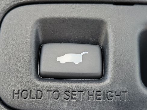 Used 2025 Honda CR-V EX-L image 10
