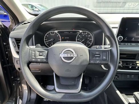 Used 2025 Nissan Rogue S FWD image 21