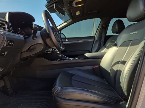 Used 2022 Kia K5 GT-Line image 16