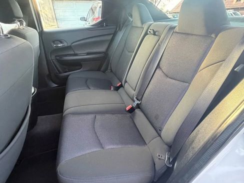Used 2012 Dodge Avenger SE FWD image 20