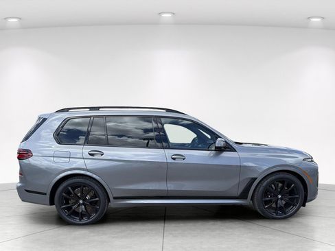 New 2027 BMW X7 xDrive40i w/ M Sport Package AWD/4WD image 3