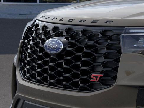 New 2026 Ford Explorer ST image 18