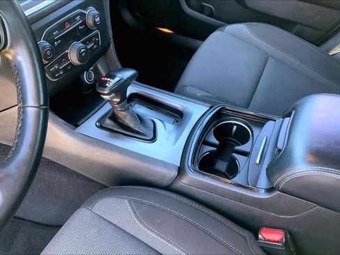Used 2020 Dodge Charger SXT w/ Blacktop Package image 17