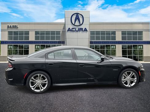 Used 2022 Dodge Charger R/T w/ Driver Convenience Group image 6