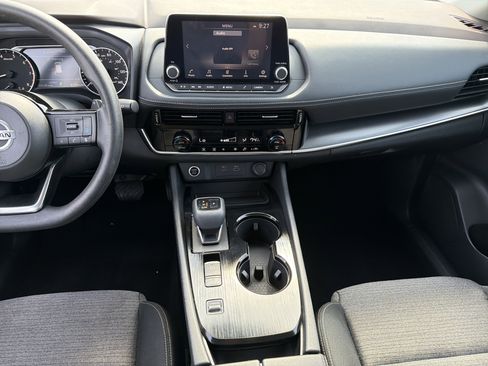 Used 2021 Nissan Rogue SV FWD image 18