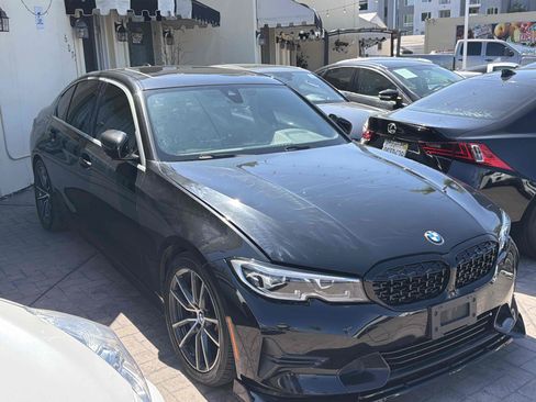 Used 2021 BMW 330i Sedan w/ Convenience Package RWD image 3