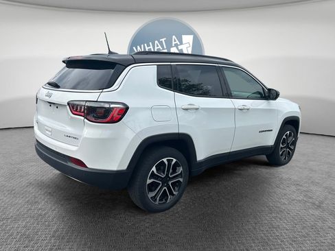 Used 2023 Jeep Compass Limited AWD/4WD image 3