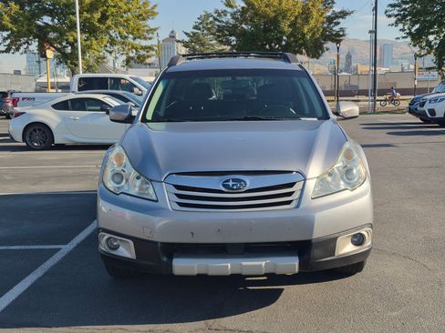Used 2011 Subaru Outback 2.5i Premium AWD/4WD image 10