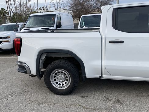 Used 2022 GMC Sierra 1500 Pro w/ Convenience Package AWD/4WD image 9