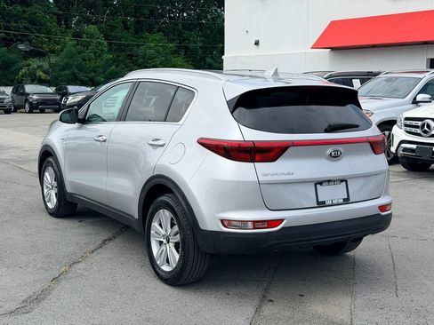 Used 2019 Kia Sportage LX w/ LX Popular Package AWD/4WD image 4