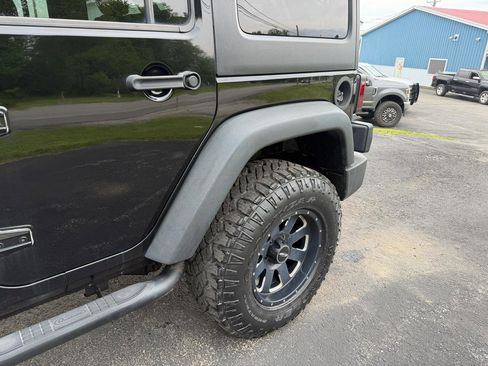 Used 2014 Jeep Wrangler Unlimited Sport w/ Quick Order Package 24S AWD/4WD image 12