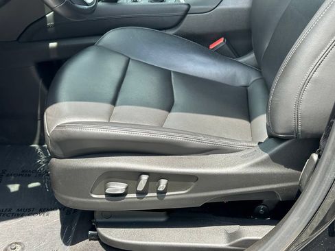 Used 2022 Cadillac XT6 Premium Luxury AWD/4WD image 13