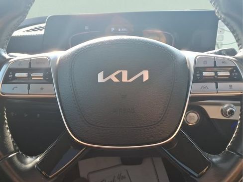 Used 2024 Kia Telluride S w/ S Sunroof Package FWD image 14