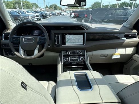 Certified 2024 GMC Yukon Denali AWD/4WD image 21