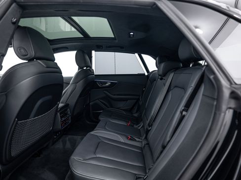Certified 2025 Audi Q8 Prestige w/ Prestige Package image 17