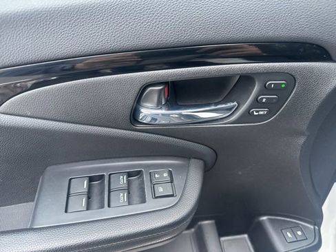 Used 2022 Honda Pilot Touring image 14