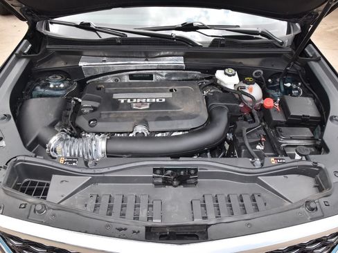 Used 2025 Cadillac XT4 Premium Luxury AWD/4WD image 38