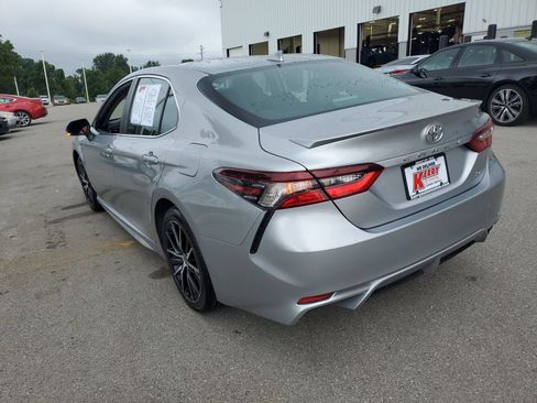 Certified 2024 Toyota Camry SE FWD image 3