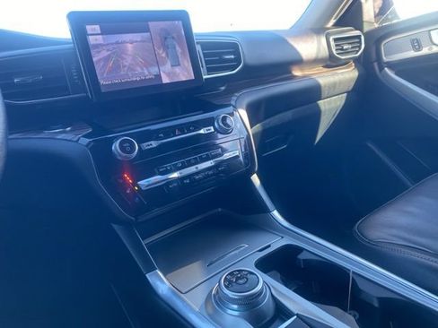 Used 2023 Ford Explorer Limited image 47