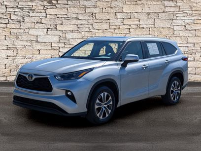 Used 2023 Toyota Highlander XLE