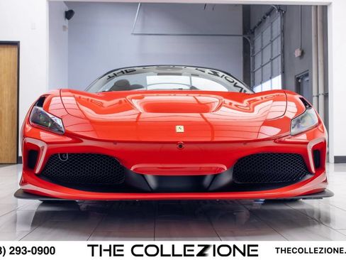 Used 2022 Ferrari F8 Tributo RWD image 10