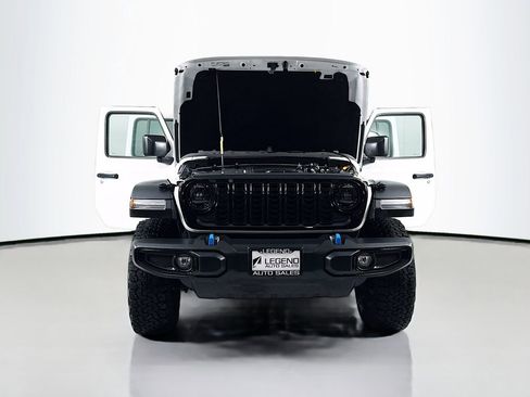Used 2024 Jeep Wrangler Unlimited AWD/4WD image 23