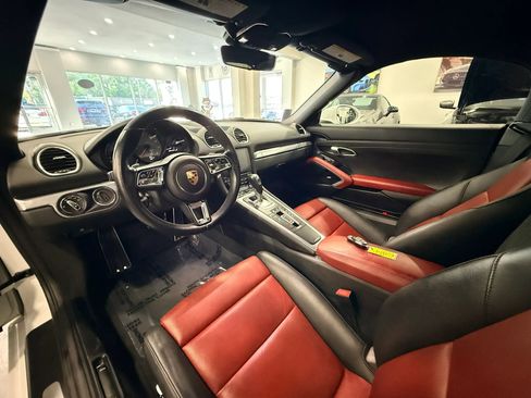 Used 2019 Porsche 718 Boxster S image 20