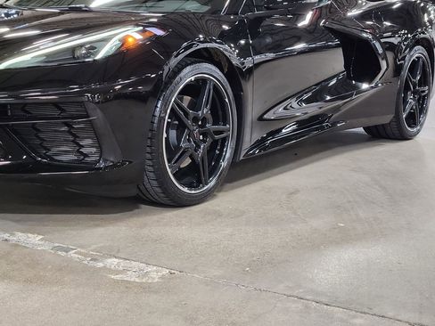 Used 2024 Chevrolet Corvette Stingray Coupe w/ 1LT image 17